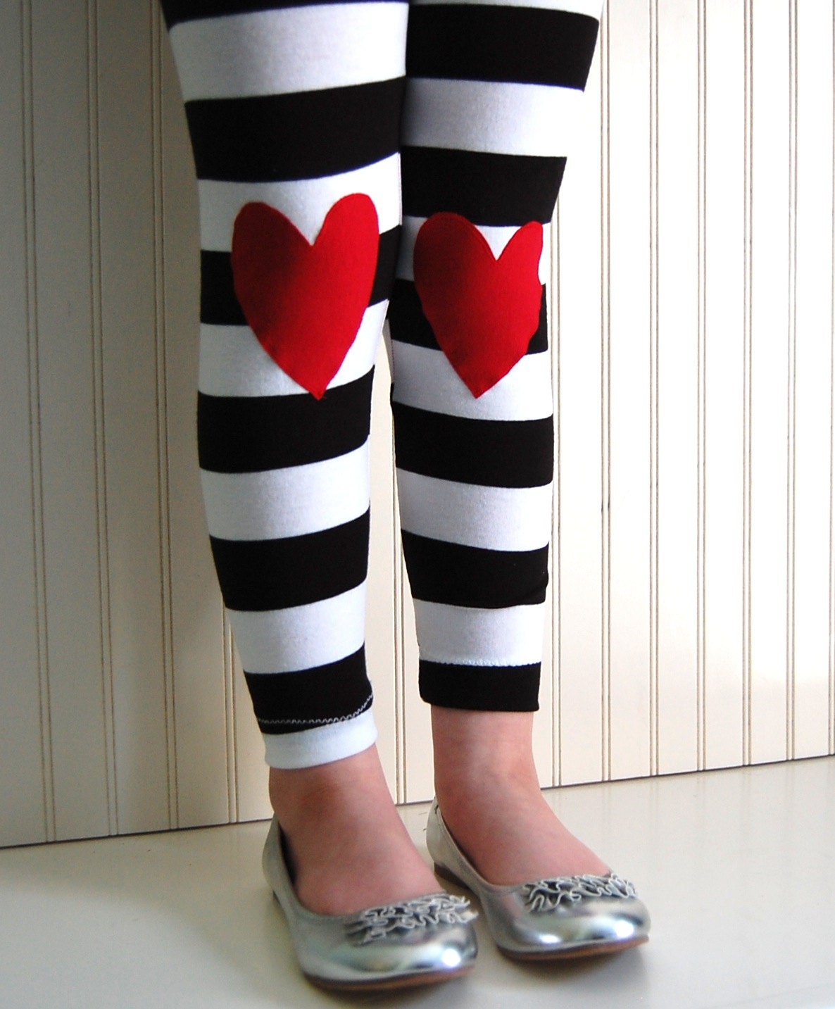 Heart Leggings Black and White Wide Stripe - Girls Sizes  2 / 3, 4 / 5, 6 / 7, 8 - by The Trendy Tot