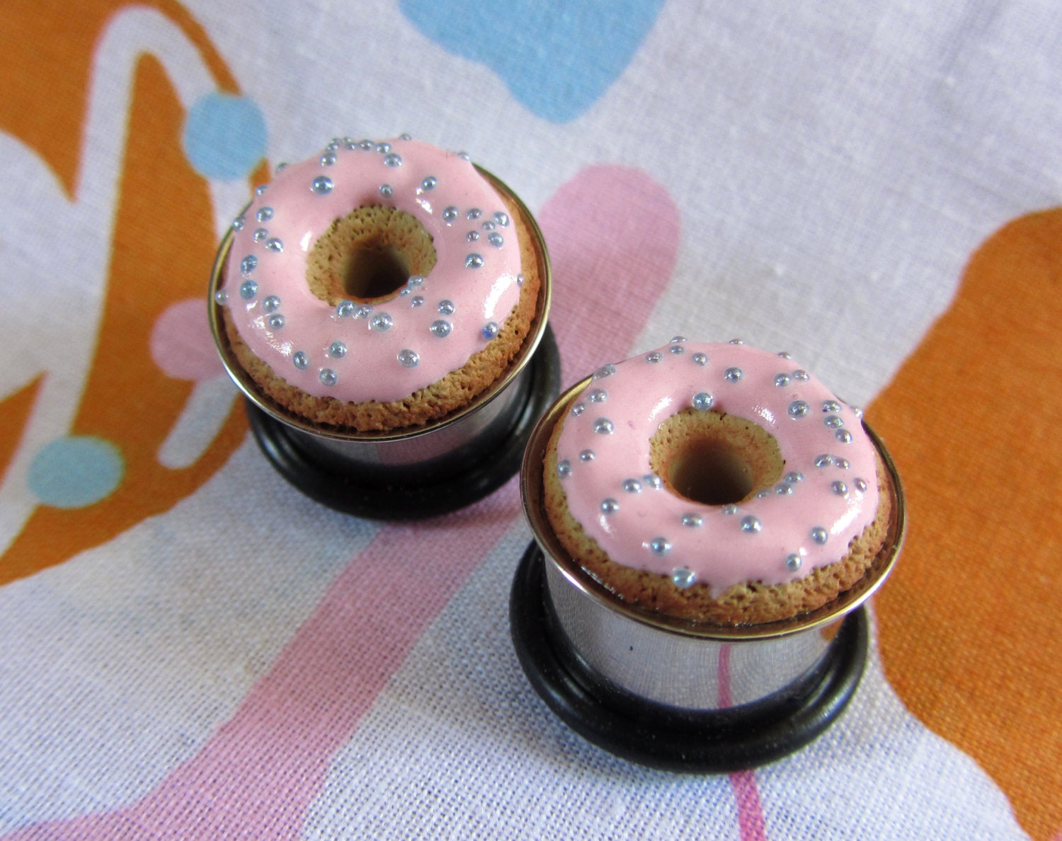 9/16" Donut Eyelets - Pastel Pink with Blue Sprinkles Donut Plugs