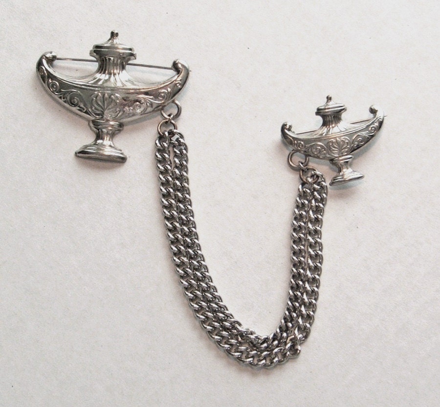 1940s Chatelaine Pin / Romanesque Urns figurals