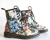 Vintage Dr Martens Air Wair Ankle Boots Size 5 1/2 US  /  Sz 3 UK  /  Sz 35 1/5 EU
