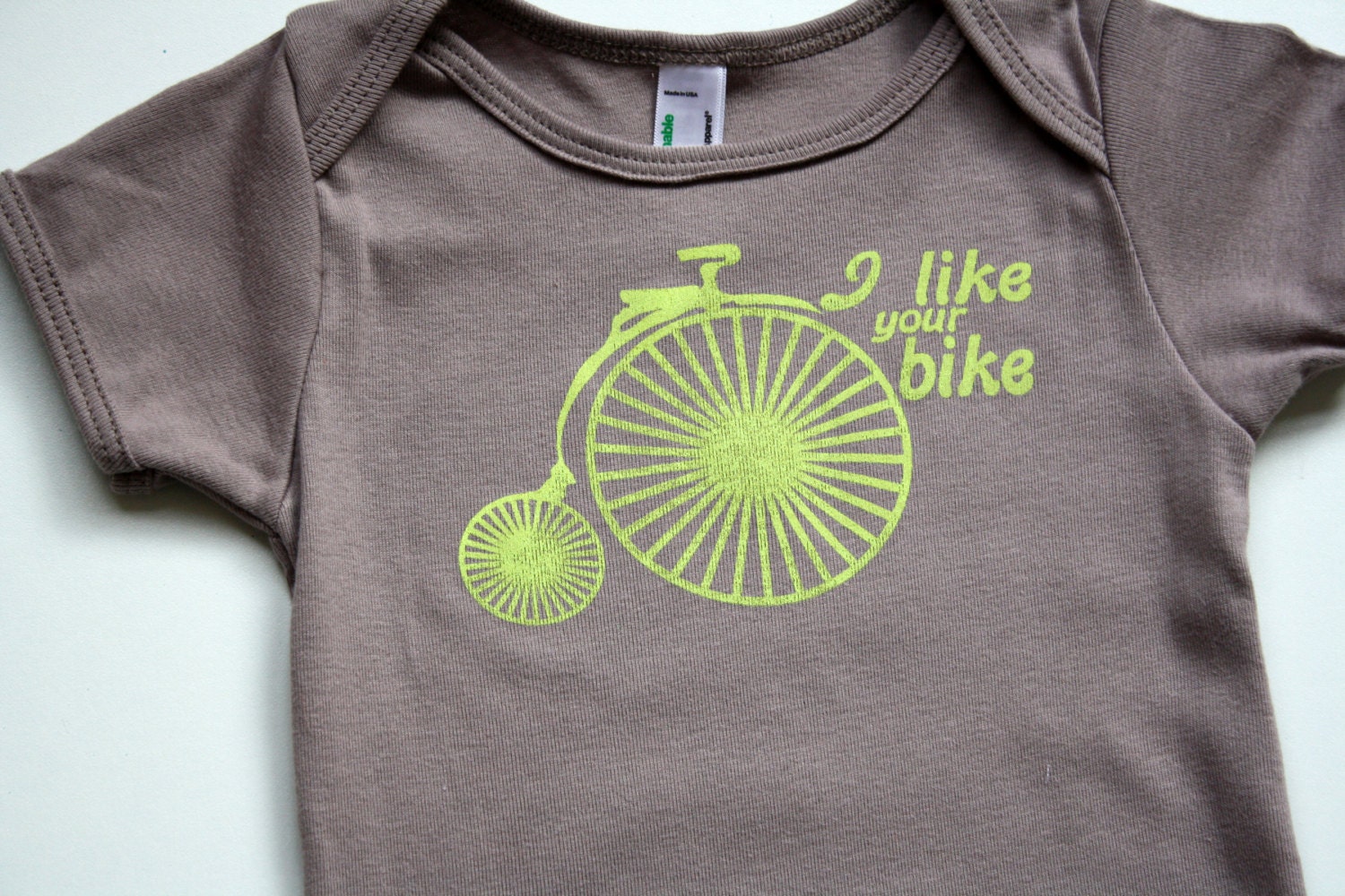 I Like Your Bike - Organic Cotton - cinder grey baby bodysuit - bike screenprint