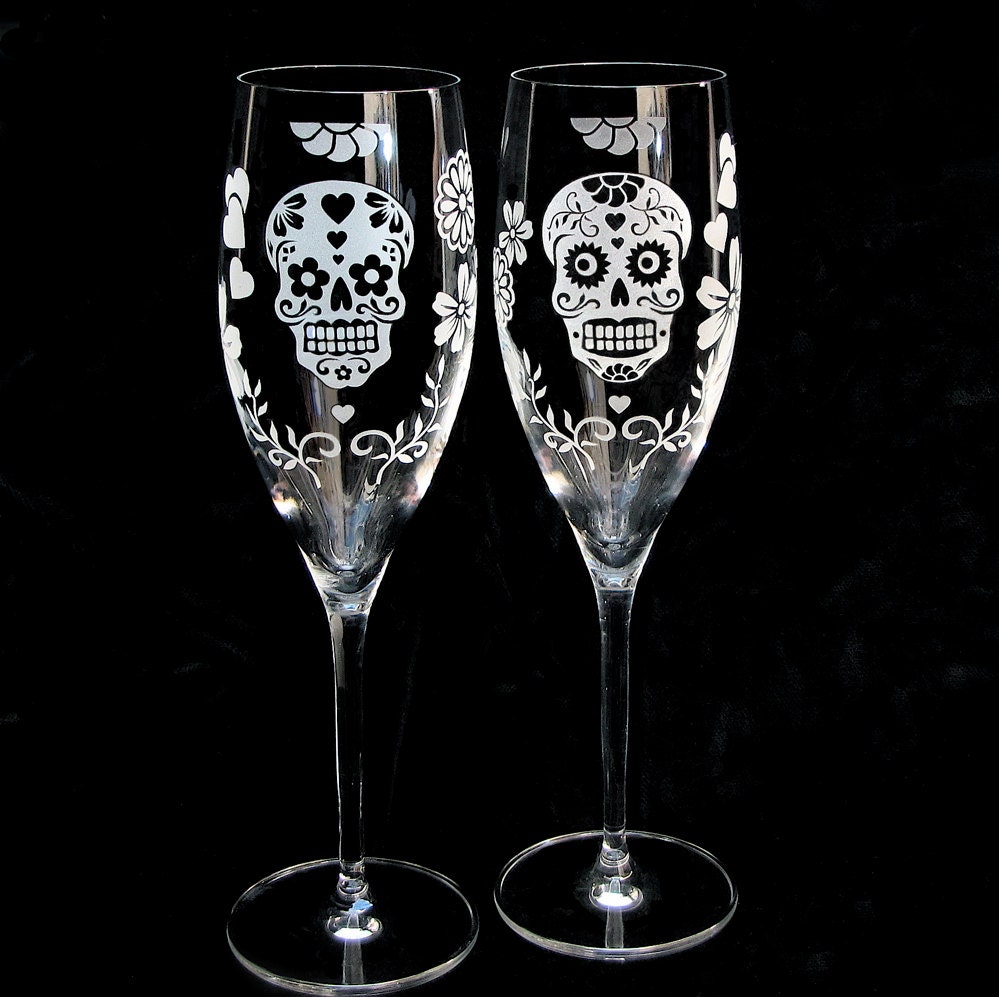 NEW Dia De Los Muertos Wedding Champagne Glasses, Toasting Flutes for Day of the Dead