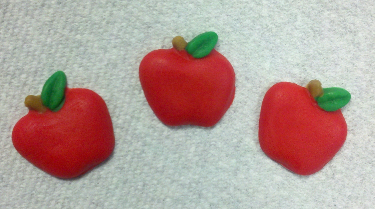 Fondant Apples-Set of 20 Red Fondant Apples-Cake/Cupcake Toppers