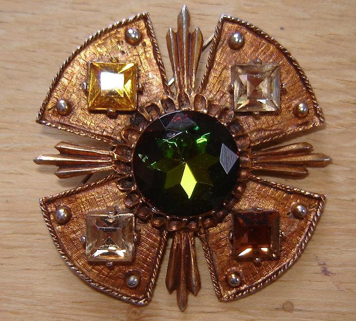 1960s slightly Celtic Dodd brooch - charity for animals