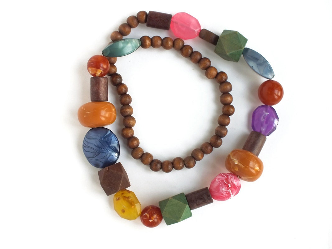 Vintage Chunky Multicolor Beads Necklace/Boho Chic Vintage Jewelry/Wood and Vintage Lucite Mix Beads Vintage Necklace