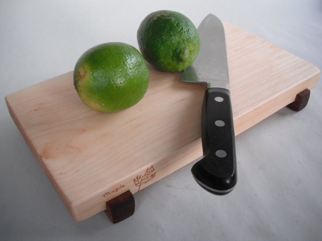 raised natural maple sushi/serving board