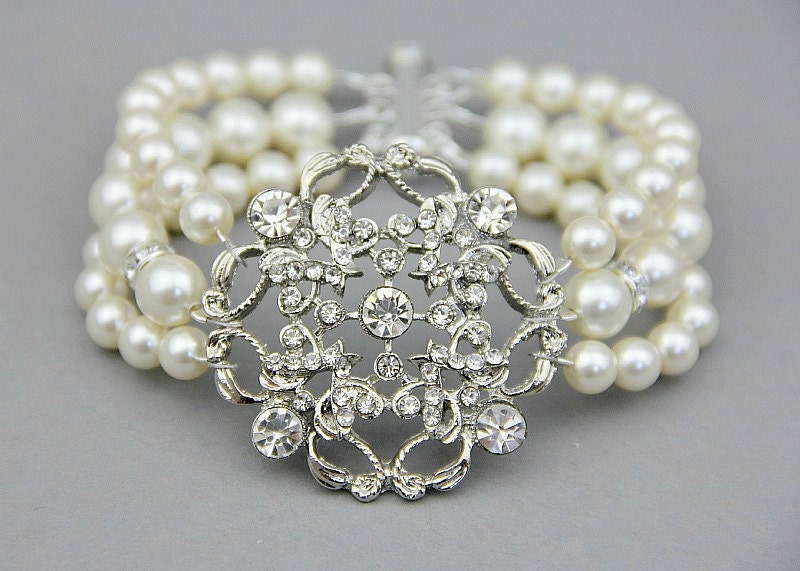Bridal Cuff Bracelet, Wedding  Pearl  Bracelet, Vintage Wedding Bridal Bracelet,vBridal Jewelry, Bridal accessories- Style 408