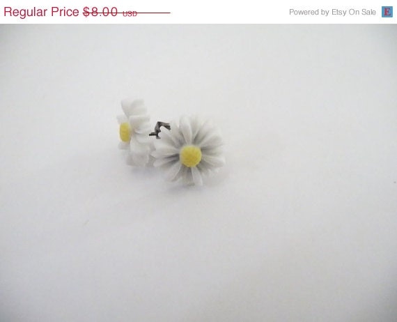 ON SALE Daisy Post Earrings