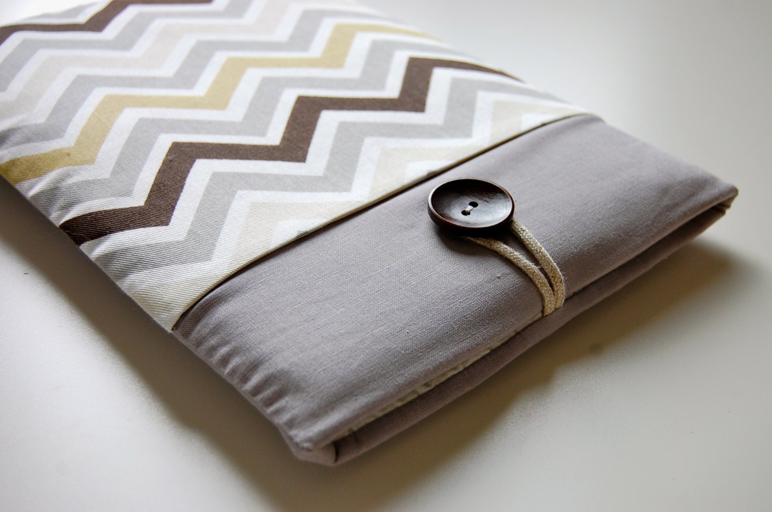 Chevron iPad Case Cover iPad Sleeve or Nexus 10 Padded with Pocket