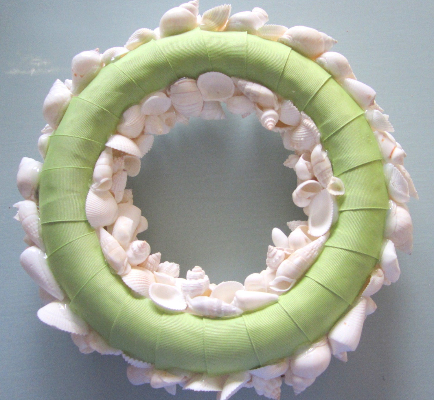 Beach Decor Seashell Wreath - Shell Wreath w Starfish - Elegant All White, 12inch
