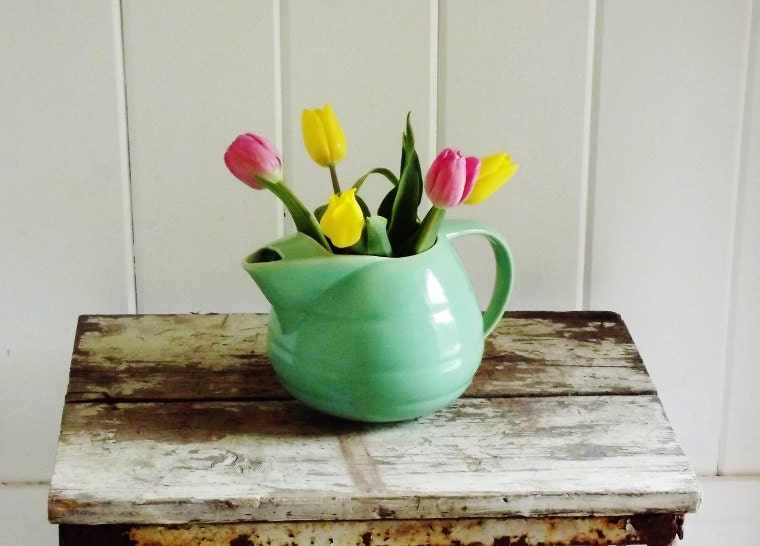 Vintage Pitcher Bauer USA Green Beehive Pitcher