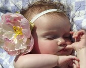 White and Pink Peony Hair clip