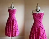 1950s Dress - Vintage 50s Dress - Hot Pink Polka Dots Strapless Bombshell XS S - Fit to be Tied