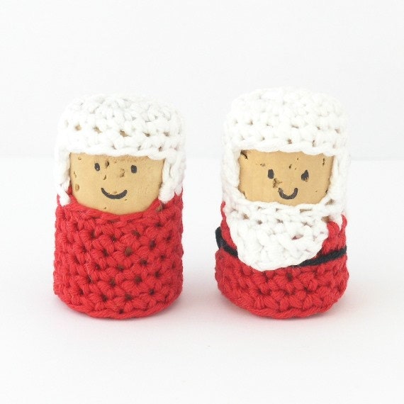 Santa and Mrs Claus crochet miniatures - christmas decor - cork and crochet - amigurumi