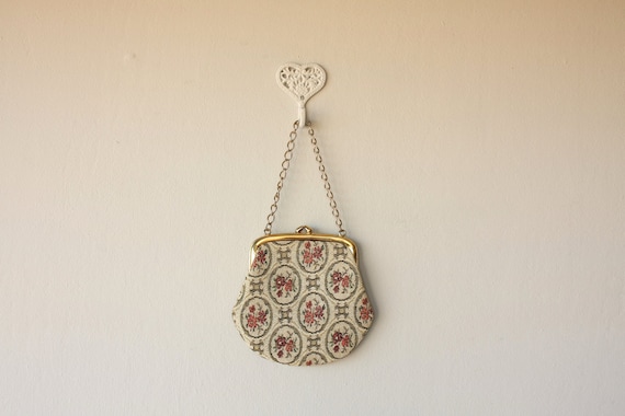 1960s tapestry bag / chain strap purse / tapestry handbag / clasp purse
