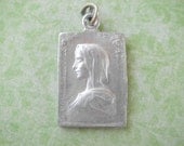 Vintage Virgin Mary Lourdes Scene Religious Medal
