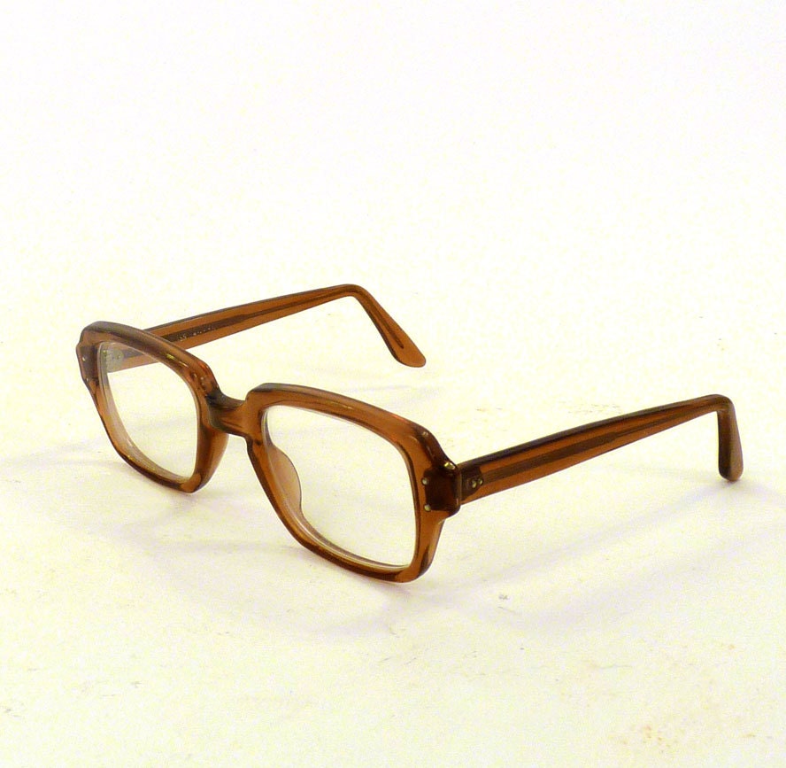 Can Men Wear Tortoise Shell Glasses