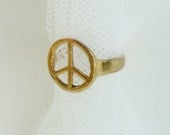 Ring - Brass - Unisex - Peace Sign - Retro - 1960s - Size 8.5 - Hippie - Woodstock - Summer of Love