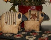 Set of two Sheep tucks Primitive