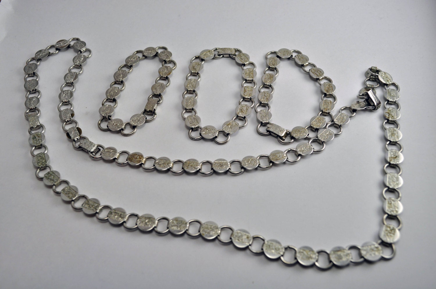 VINTAGE SARAH COVENTRY embossed metal Necklace & Bracelet
