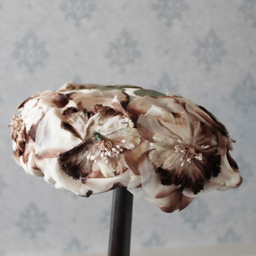 Vintage 1960s Brown, Ivory and Green Molded Hat