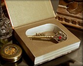 Hollow Book Safe Mini (FRANK LLOYD WRIGHT)