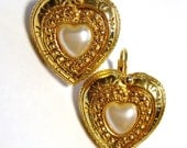 gold tone vintage heart pierced earrings O