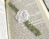 White Rose Bookmark Spring Wedding Favour in Tatting - Rosa Version 2