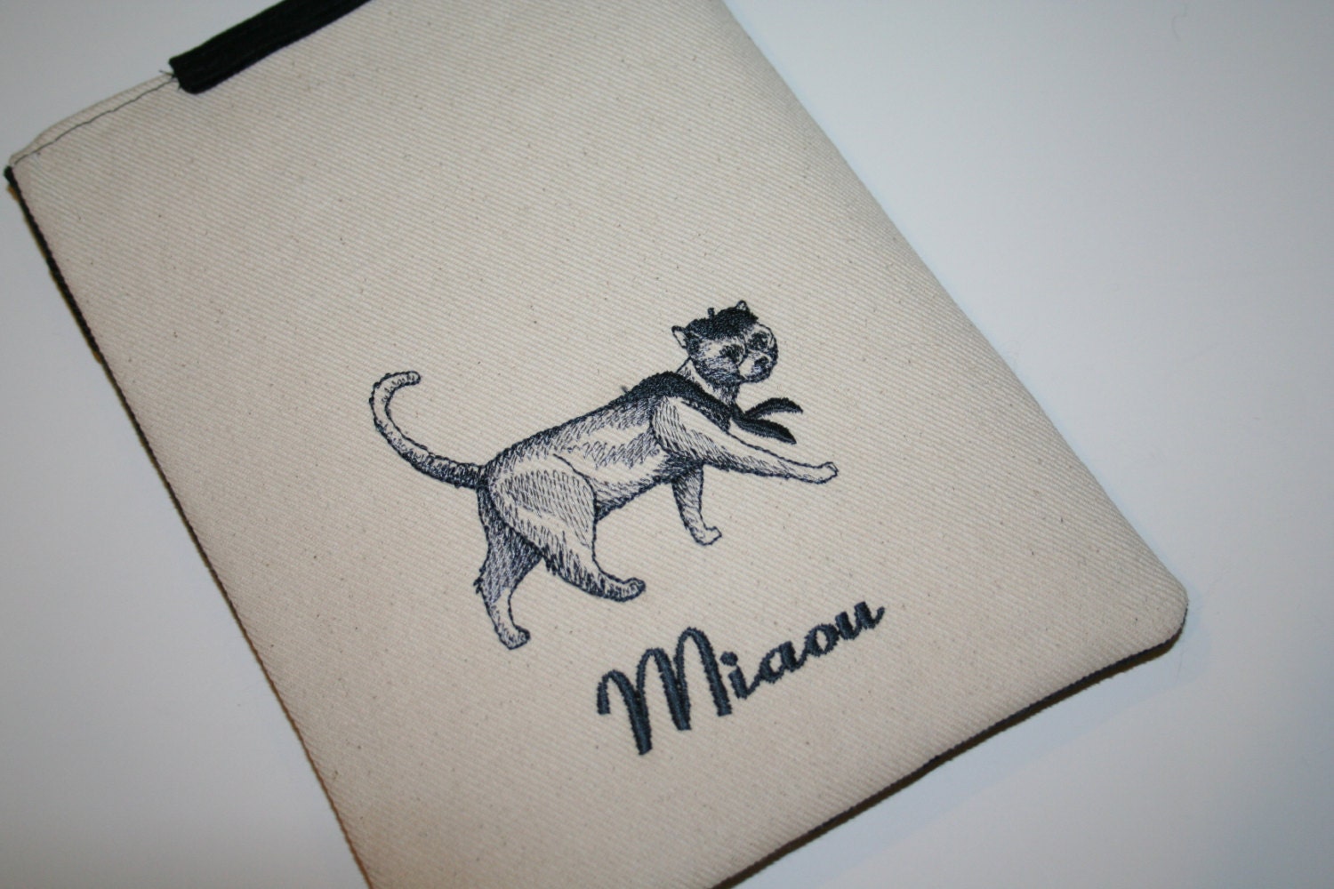Kindle Sleeve-Nook Sleeve Embroidered French Cat
