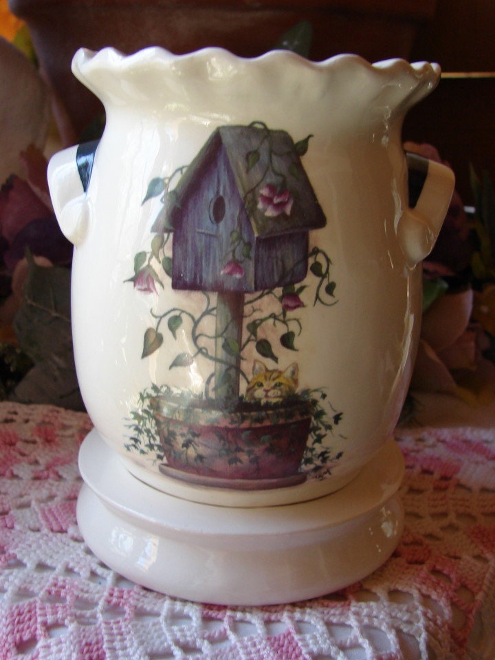 Orange Kitty at the BirdHouse Electric Tart Warmer