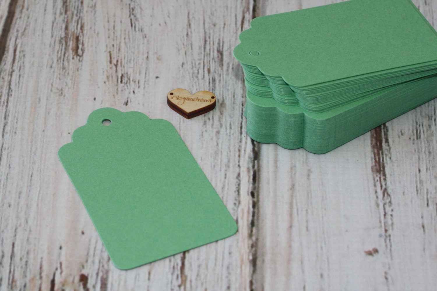 Medium diy Collection blank LIGHT GREEN scallop hang tags 20pcs