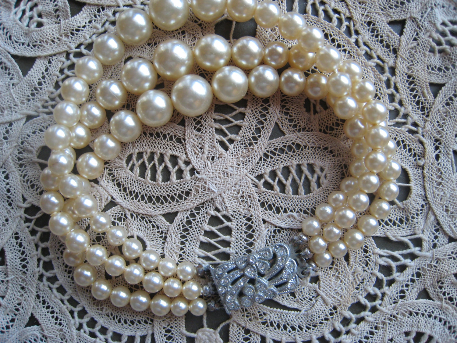 Vintage Three Strand Pearl Bracelet Rhinestone Art Nouveau Clasp