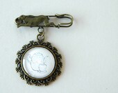 Vintage Storybook Brooch - Tea Pot - Beatrix Potter - 25mm Glass Pendant Brooch