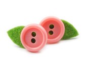 Vintage PINK FLOWERS button pin-earrings. Flower earrings. Upcycling. Recycling. Felt. Original. Sterling silver. Ear post.