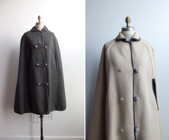Vintage 1960s reversable grey and cream wool cape