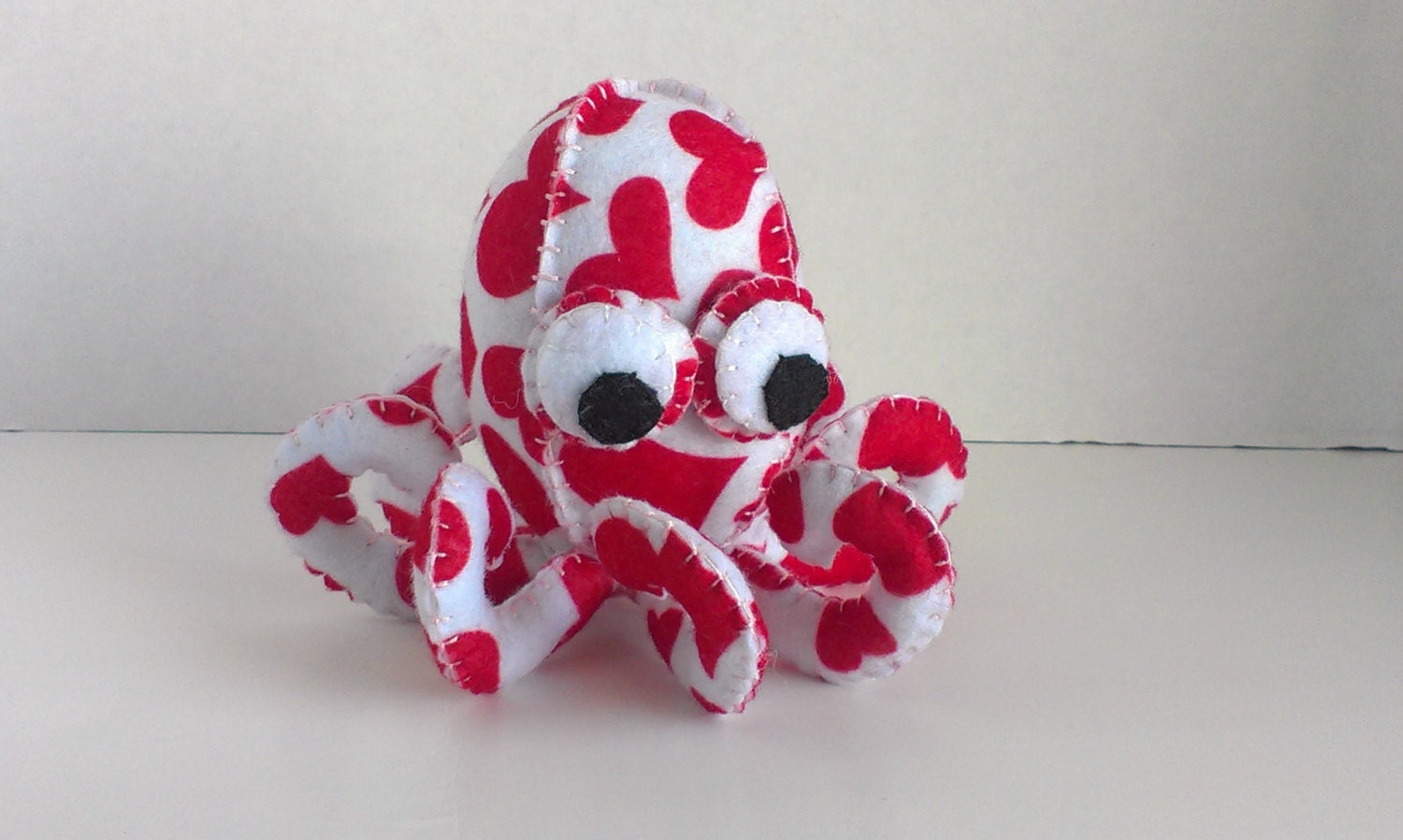 Limited edition baby octopus Amour, white octopus plush with red hearts