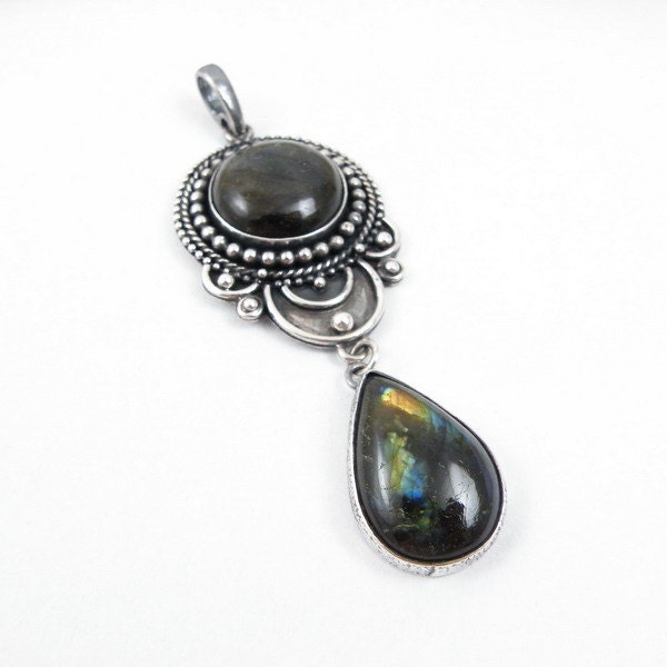 Labradorite pendant, sterling silver jewelry, metalwork fine pendant, gemstone jewelry, long dangle pendant, retro labradorite jewelry