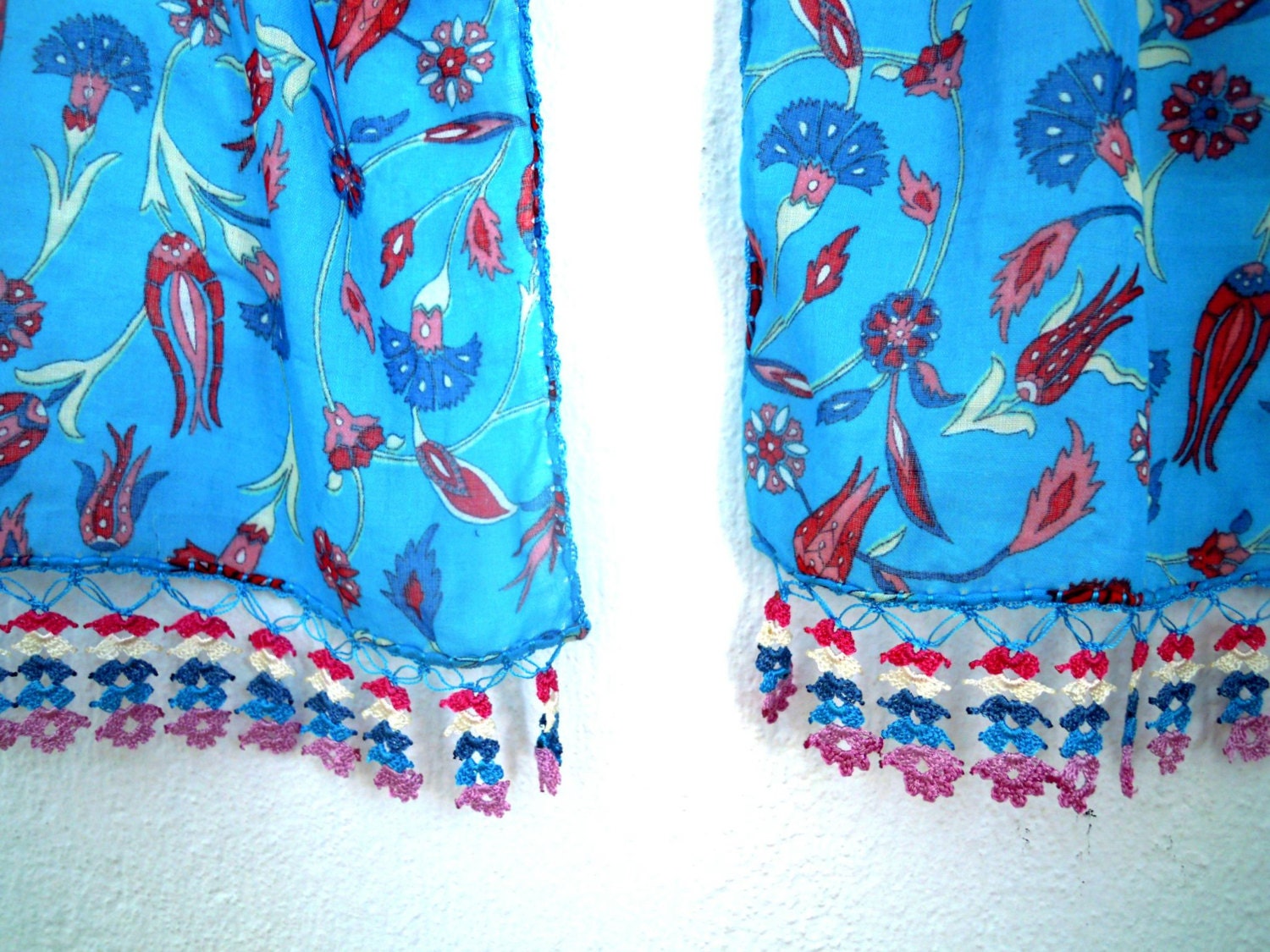 floral scarf with crochet edging