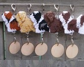 1 Havanese crate tag - dog kennel hang anywhere accessory , Magnet Option, hand stitched original art, choose your color