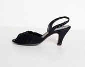 Size 6 1/2 Narrow Vintage 40s 50s Black Suede Pee Toe Pumps 36.5