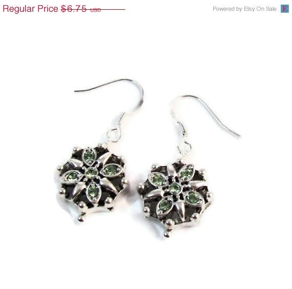 Sale 10% Off Cute Peridot Simple Dangle earrings