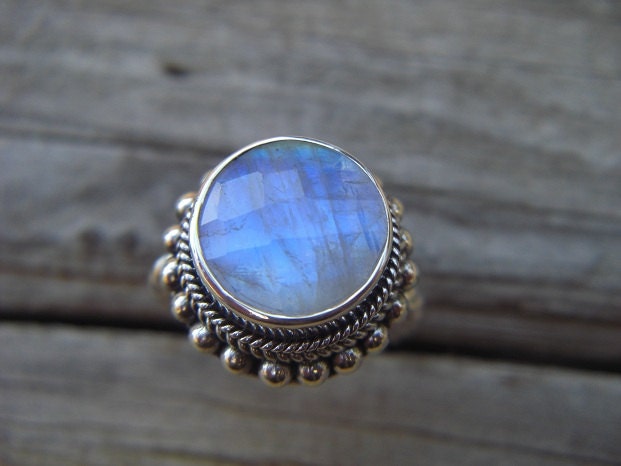 Rainbow moonstone ring in sterling silver