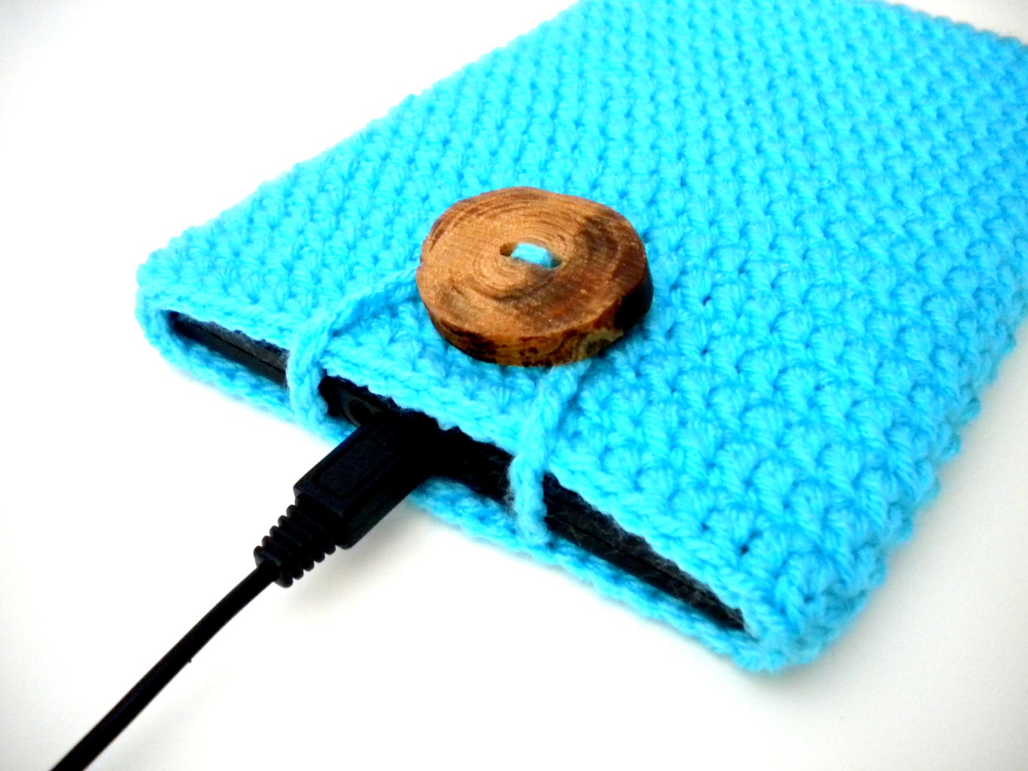 Kindle Cover Crocheted in Light Aqua Blue with Natural Wood Button From GRANDMABEEHIVE