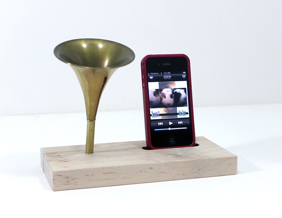 The Horn-A-Phone - iHorn --Portable iPhone  Acoustic  Speaker Horn -- Acoustic Speaker System for your iDevice, all natural finish