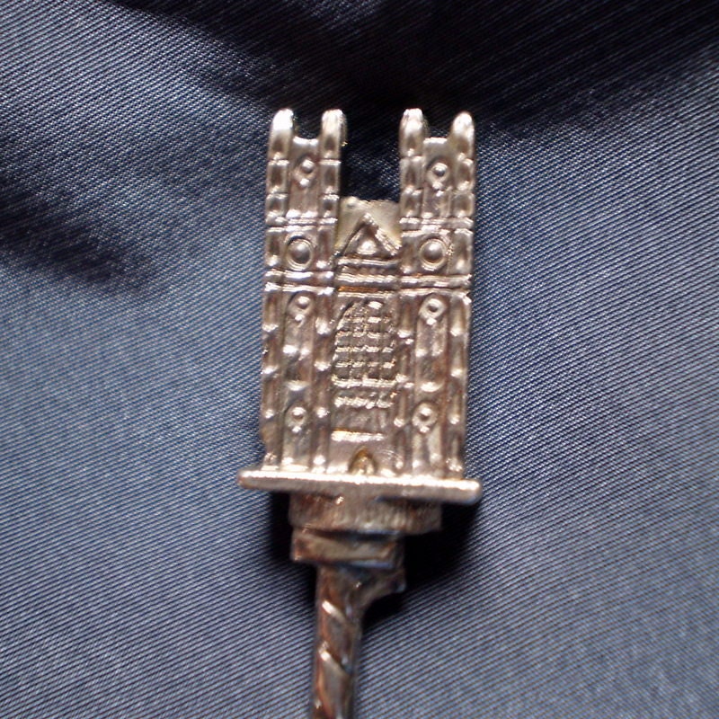 Vintage Westminster Abbey Cathedral Souvenir Spoon Embossed Art Nouveau Design