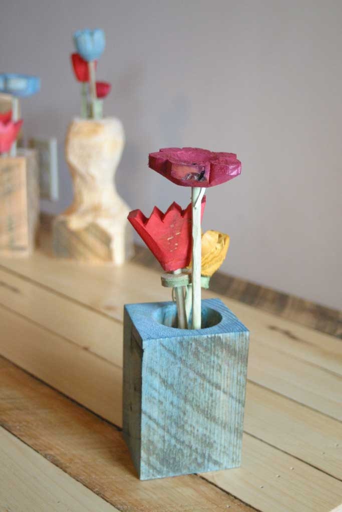 reclaimed pallet wood flowers - mother's day gift that will last forever