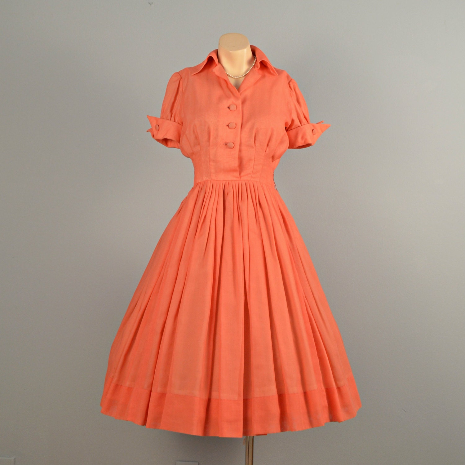 Vintage 1960s Day Dress...Charming GIGI YOUNG Cotton Day Dress Secretary Dress Small