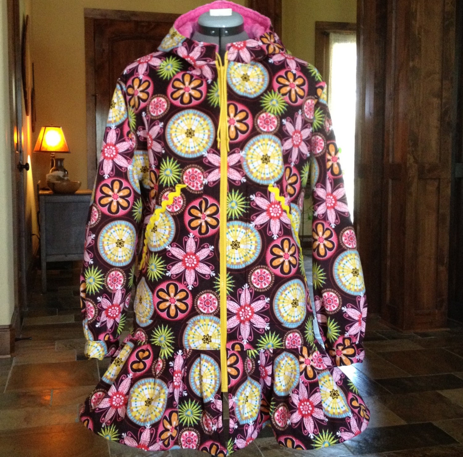 Alaskan Carnival Bloom Rainpuk, kuspuk raincoat for women