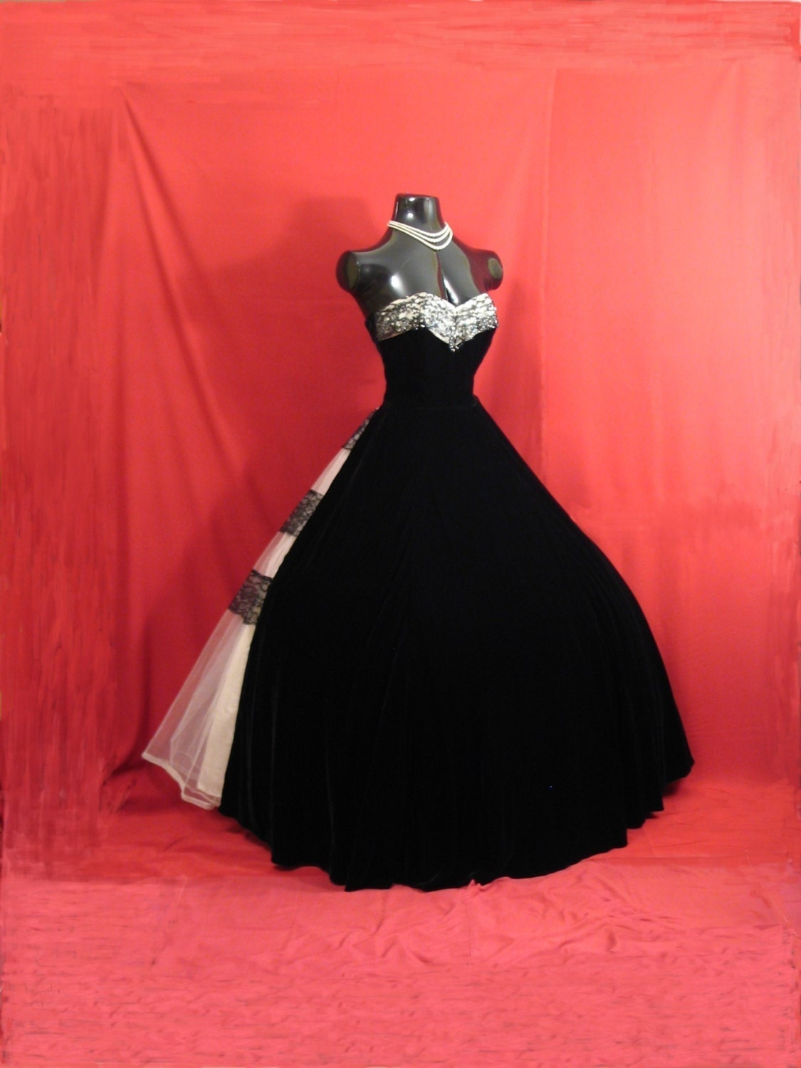 Vintage 1950's 50s STRAPLESS Beaded Black Velvet White Tulle Lace Circle Skirt Party Prom Wedding DRESS Gown RARE Larger Size