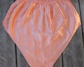 Satin Bloomers/ Large Peach Satin Panties / Scalloped Edging around Legs / Vintage Lingerie
